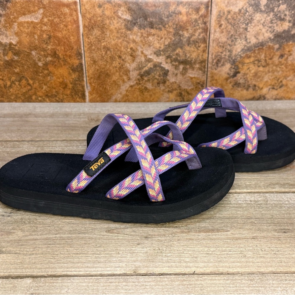 Teva strappy flip flops - Picture 3 of 5